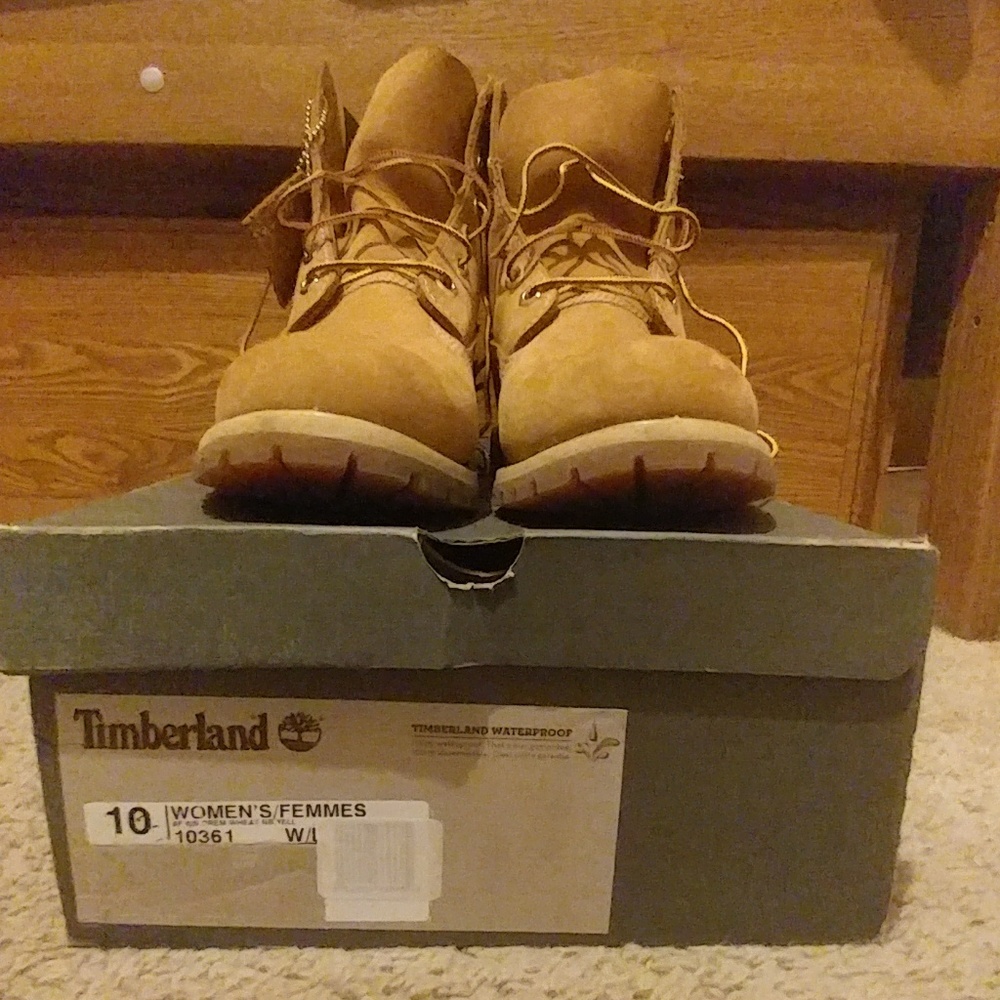 6in Wheat Timberland Boots